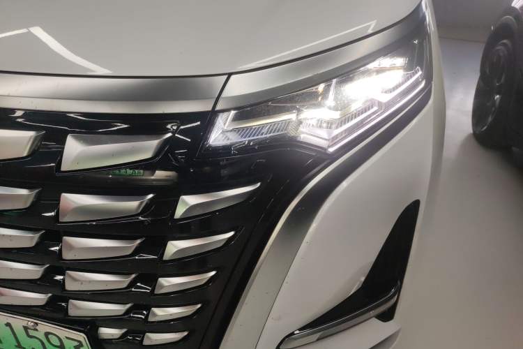 Used Denza D9 2022 DM-i 970 Four-Wheel Drive Prestige Model