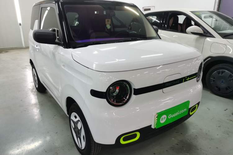 Used Geely Galaxy Panda 2025 210 km – Yuanqi Bear Front Right 45 Deg