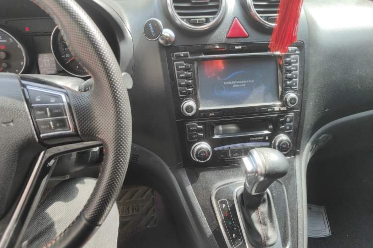 Used Haval H6 2016 Upgraded Model 1.5T Automatic Two-Wheel Drive Elite Version
