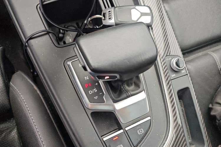 Used Audi A4L 2020 40 TFSI Fashion Dynamic Model Gear Lever
