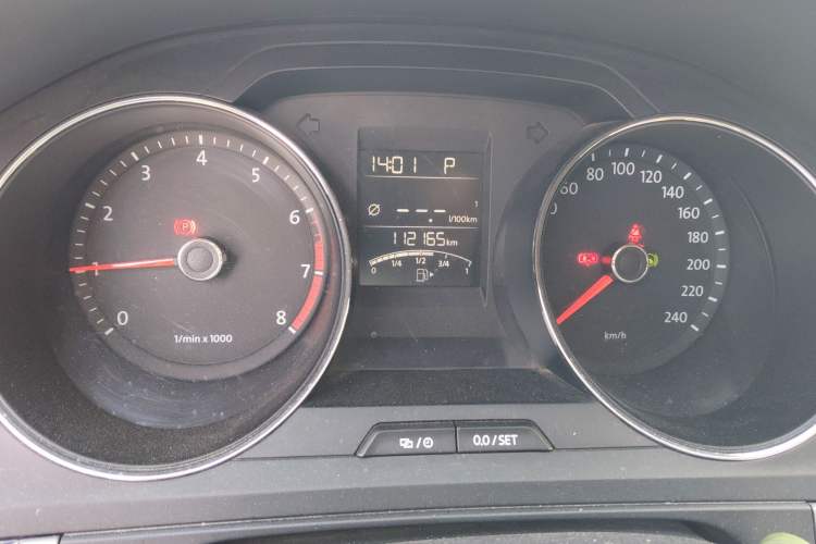 Used Volkswagen Bora 2014 1.6L Automatic Fashion Model Instrument Cluster