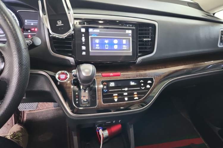 Used Honda Odyssey 2015 Updated Version 2.4L Smart Edition Audio And AC Panel