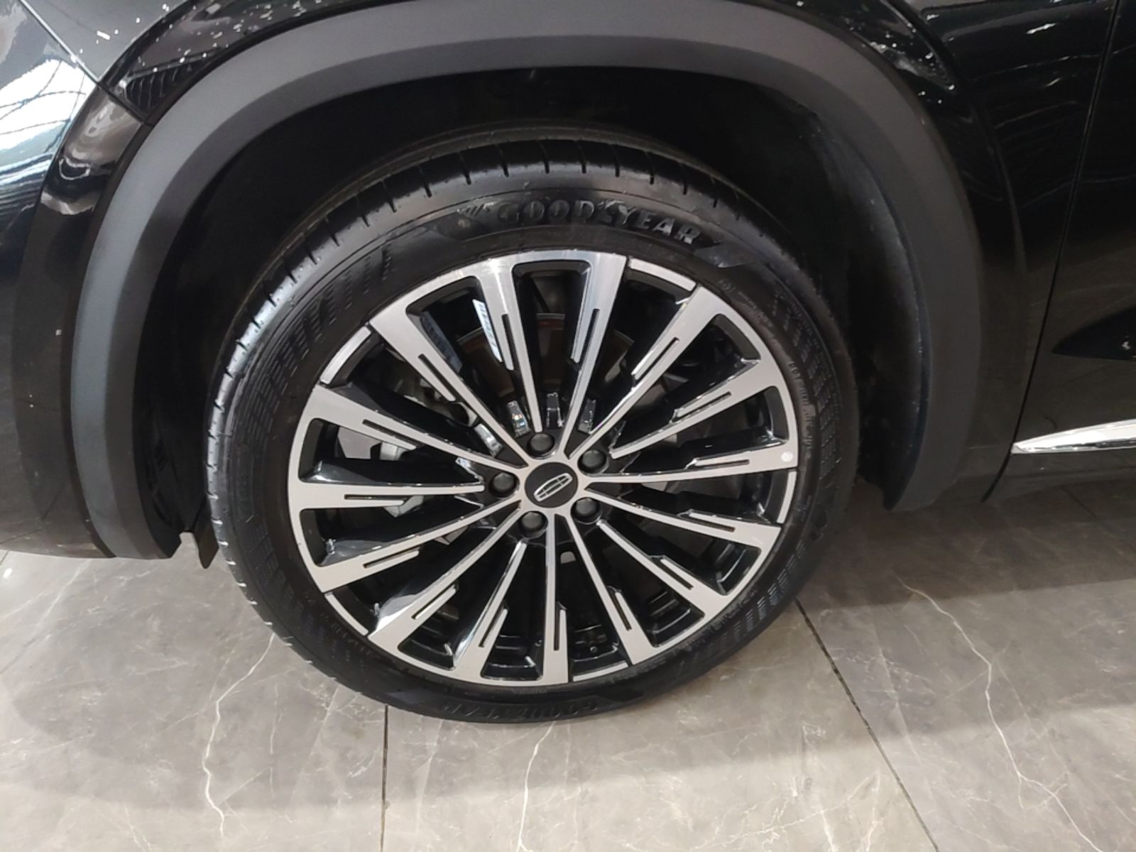 Geely Auto Monjaro L 2026 Model Oriental Yao 2.0TD Automatic Lanxing Edition — снимка 10