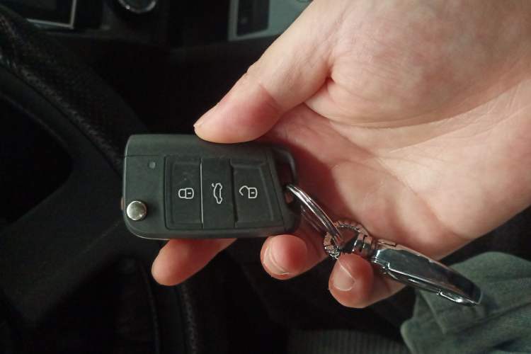 Used Skoda Octavia 2016 1.6L Automatic Chuanxing Edition Vehicle Key