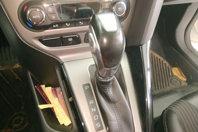 Used Ford Focus 2012 Sedan 1.6L Automatic Fashion Edition