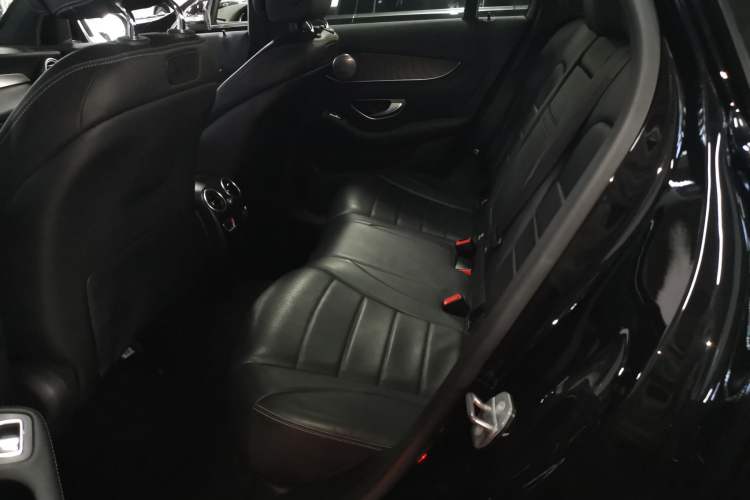 Used Mercedes-Benz GLC 2018 Refreshed GLC 300 4MATIC Dynamic Edition