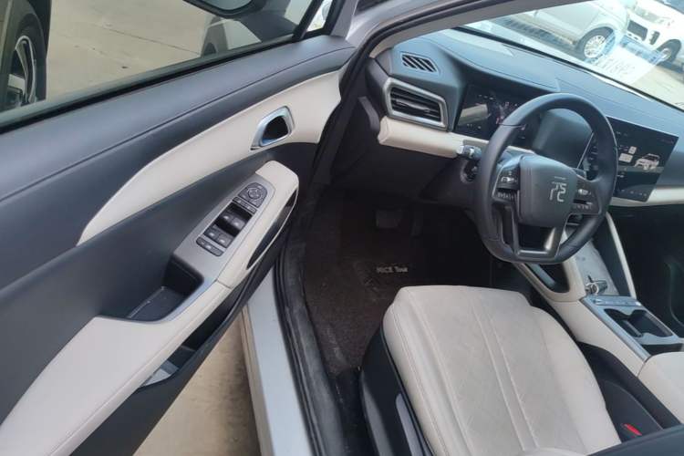 Used BYD Yuan UP 2025 Intelligent Driving Version 401 KM Dynamic Edition