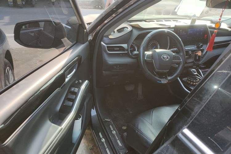 Used Toyota Highlander 2022 Dual-Engine 2.5L Two-Wheel Drive Prestige Edition 7-Seater