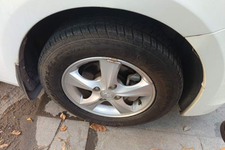 Used Hyundai Verna (older generation) 2014 1.4L Automatic Leading-Edge GLX