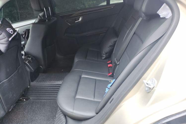 Used Mercedes-Benz E-Class 2010 E 260 L CGI Elegant Model
