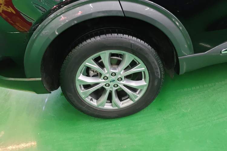 Used Ford Explorer 2020 EcoBoost 285 Four-Wheel Drive Trend Edition 6 Seats
