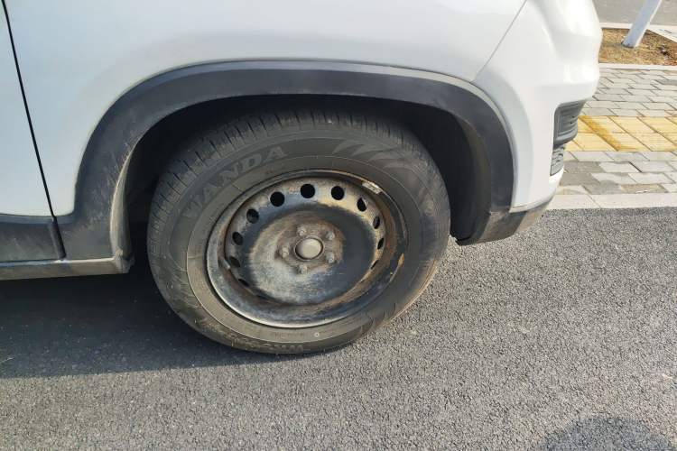 Used CHANGAN OSHAN X70A 2020 1.5L Manual Base Version
