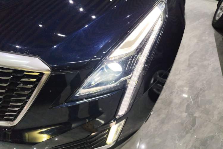 Used Cadillac XT5 2021 28T Luxury Model