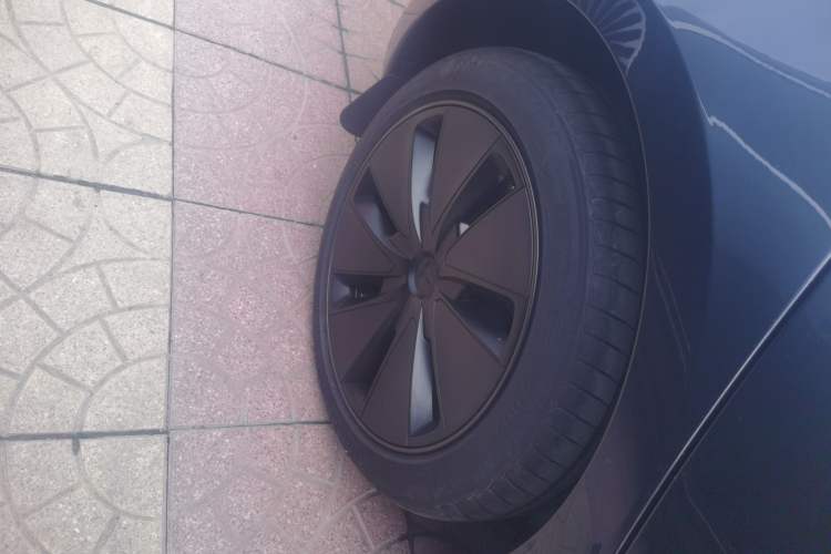 Used Tesla Model 3 2025 Rear-Wheel-Drive Version Right Rear Wheel Hub