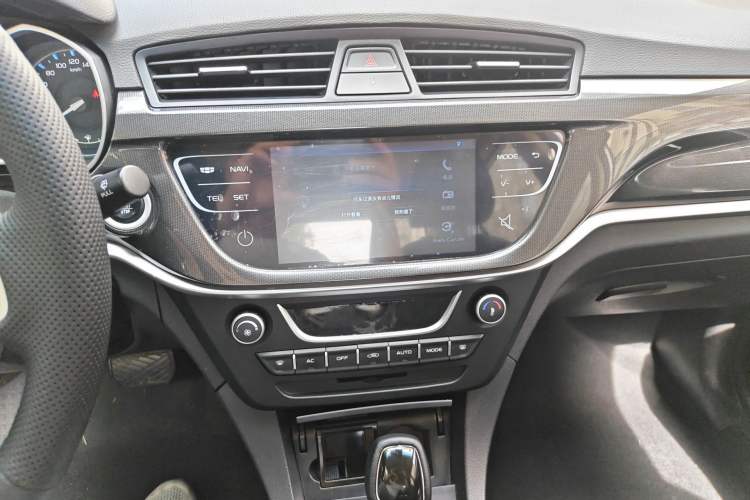 Used Geely Auto Emgrand 2017 Sedan Million Edition 1.5L CVT Upward Version