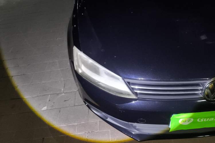 Used Volkswagen Sagitar 2014 1.6L Automatic Comfort Model Right Front Headlight