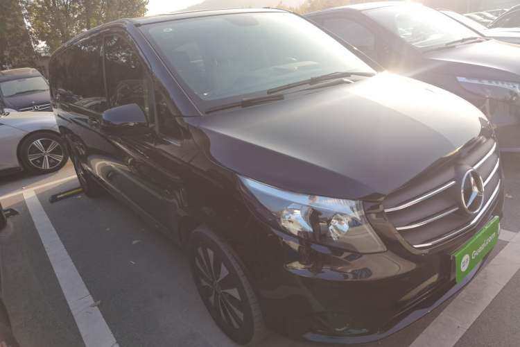 Used Mercedes-Benz Vito 2023 2.0T Business Version 7 Seats Exterior 2