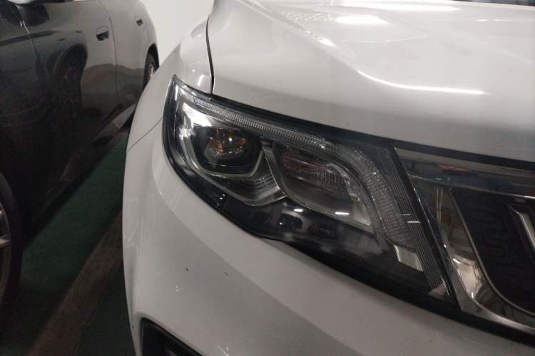 Used Geely Auto Emgrand X7 Sport 2018 1.8TD Automatic Two-Wheel Drive Smart Connect 4G Internet Edition
