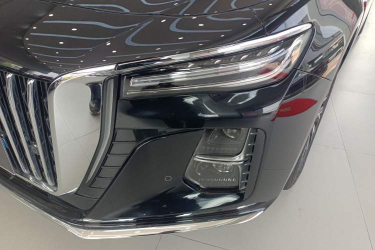 Used Hongqi H5 2025 2.0T Automatic Flag Edition – 500 000 Units Commemorative Version