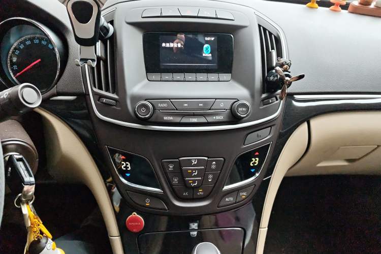 Used Buick Regal 2014 2.0L Leading Fashion Edition