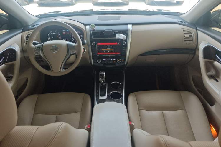 Used Nissan Teana 2013 2.0L XL Comfort Edition Center Console