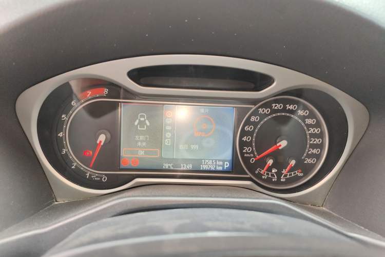 Used Ford Mondeo 2010 2.3L Luxury Version