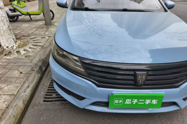 Used Roewe i6 2017 20T Automatic Internet ZhiZun Edition Right Front Headlight