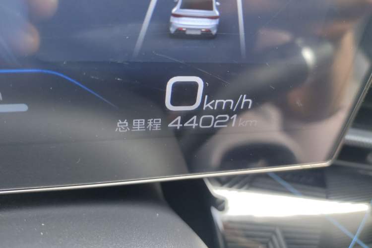 Used BYD Seal 2022 550 km Standard Range Rear-Wheel Drive Prestige Version Odometer Close Up