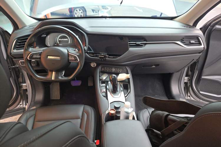 Used Haval F7 2019 1.5T Two-Wheel Drive i-Type China V Standard Center Console