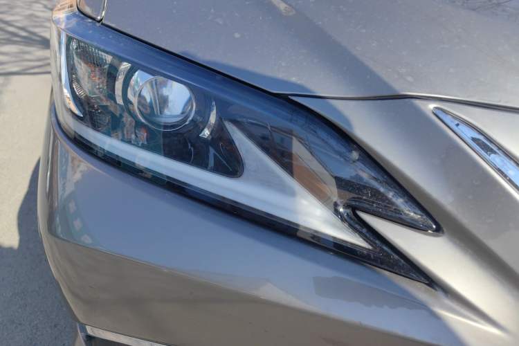 Used Lexus ES 2020 200 Excellence Edition
