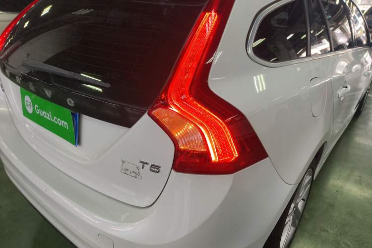 Used Volvo V60 2017 T5 Zhiya Edition China V Standard
