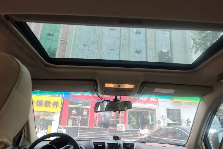 Used Toyota Highlander 2012 2.7L Two-Wheel Drive 7-Seater Luxury Edition