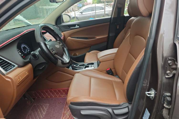 Used Hyundai Tucson 2015 1.6T Dual-Clutch Two-Wheel-Drive Smart Model Left Front Seat