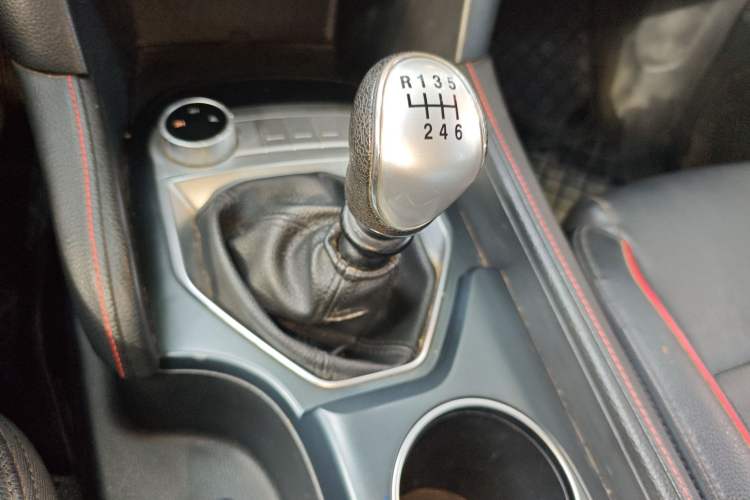 Used Foton General F9 2022 2.0T Gasoline Manual 4x4 Enjoyment Version Standard Cab 4G20TI5 Gear Lever