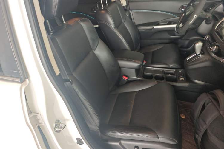 Used Honda CR-V 2015 2.4L two-wheel drive luxury version Right Front Seat