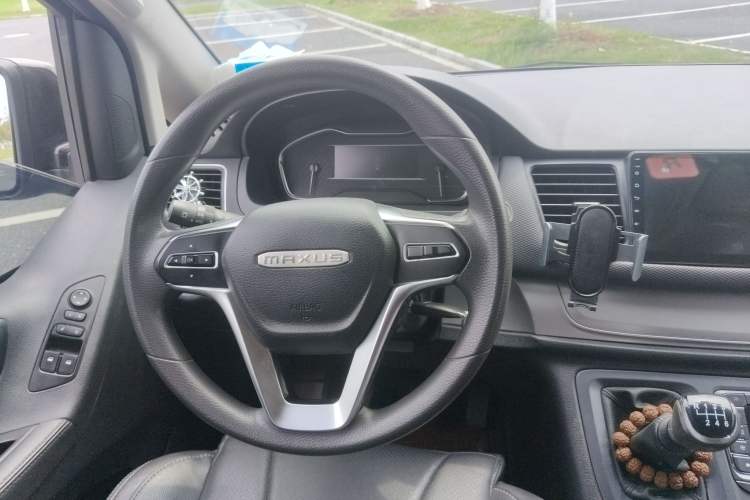 Used SAIC MAXUS G10 2023 2.0T Manual Multi-Function Version Diesel 7 Seats
