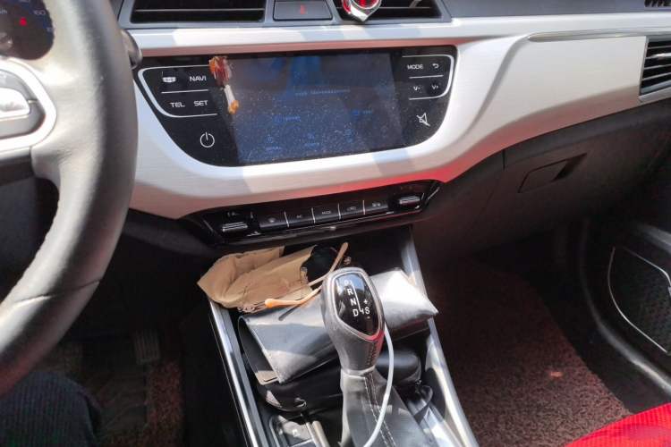 Used Geely Auto Vision X3 2019 Upgraded Model 1.5L CVT Prestige Version