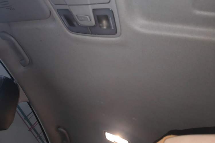 Used Hyundai ix35 2012 2.0L Manual Two-Wheel Drive New Edition GL