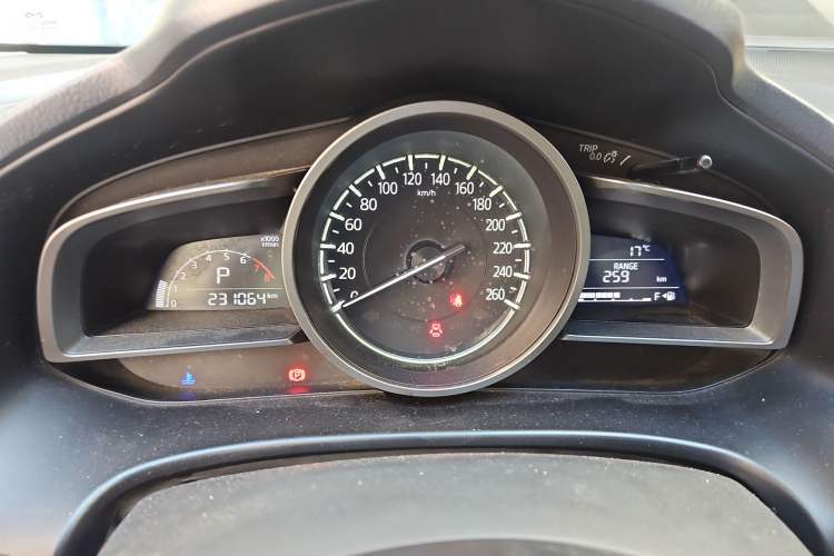 Used Mazda 3 Axela 2017 Sedan 1.5L Automatic Luxury Model Emission Standard China V Instrument Cluster