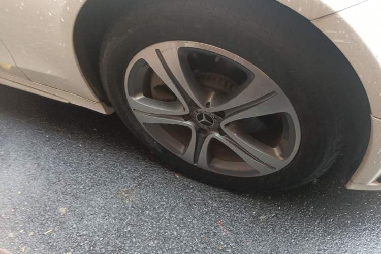 Used Mercedes-Benz C-Class 2019 C 260 L Sport Edition Right Front Wheel Hub