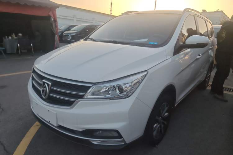 Used Baojun 730 2019 1.5L Manual Fashion Model 7-seater China VI