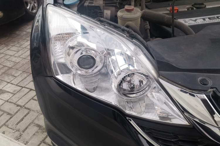 Used Honda CR-V 2010 2.4L Automatic Four-Wheel Drive Prestige Edition Right Front Headlight