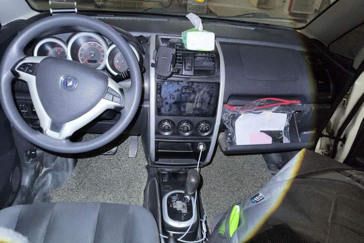 Used CHANGAN CX20 2014 1.4L IMT Sunroof Navigation Version China IV Standard