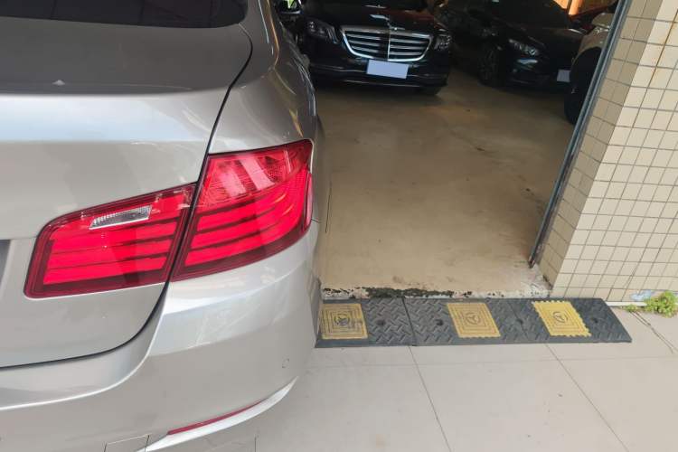 Used BMW 5 Series 2014 520Li Elegant Model
