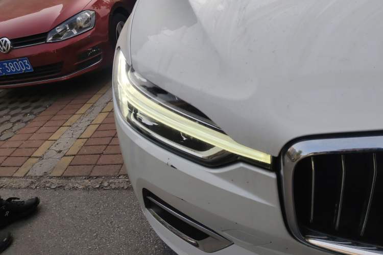 Used Volvo XC60 2020 T5 4x4 Smart Luxury Edition Right Front Headlight