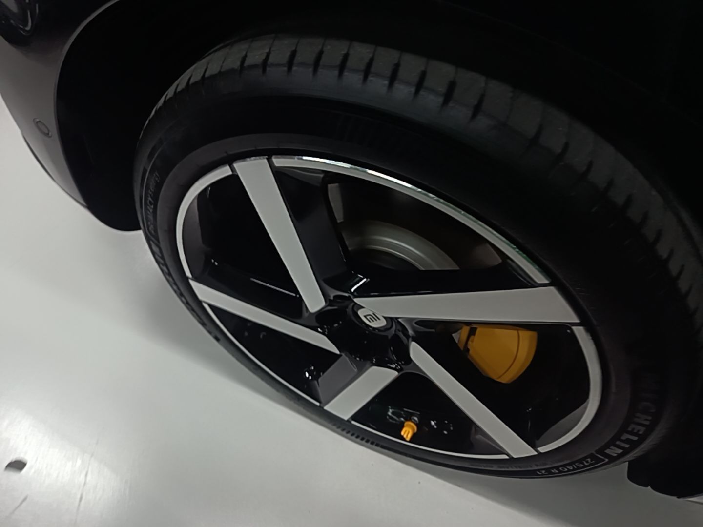 Xiaomi Auto YU7 2025 Ultra-Long Range All-Wheel Drive Pro Version — снимка 11