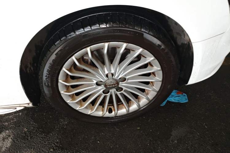 Used Audi A4L 2016 35 TFSI Collector's Edition Automatic Standard Model Right Front Wheel Hub