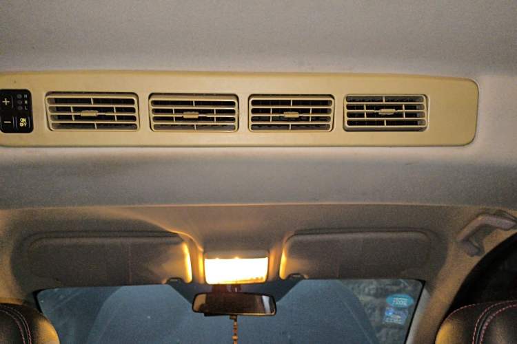 Used Dongfeng Fengon 370 2016 1.5L Manual Standard Edition SFG15-02 7 Seats Headliner