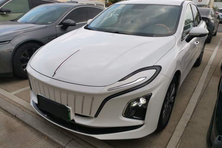 Used Hongqi E-QM5 2022 431 km Charge & Enjoy Edition