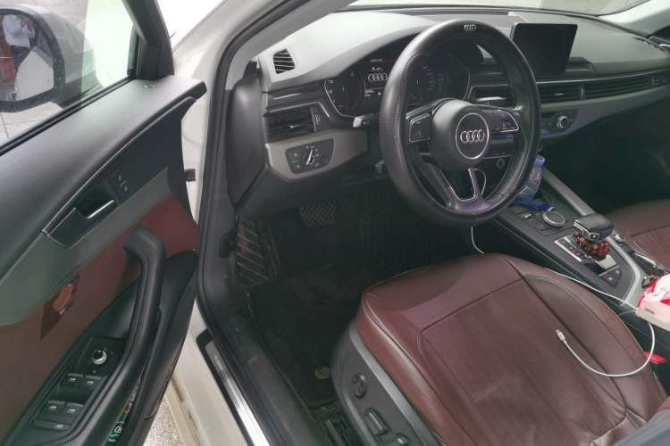 Used Audi A4L 2018 30th Anniversary Edition 30 TFSI Ambition Model Driver Seat